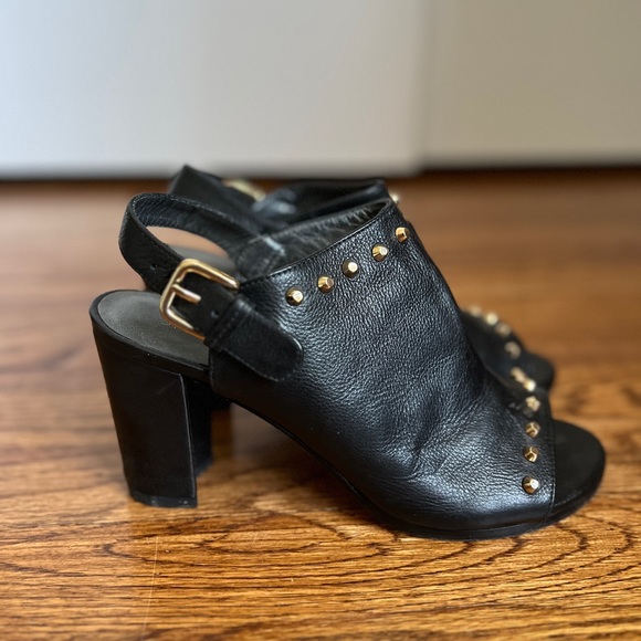 Stuart Weitzman size 7 - Picture 2 of 4